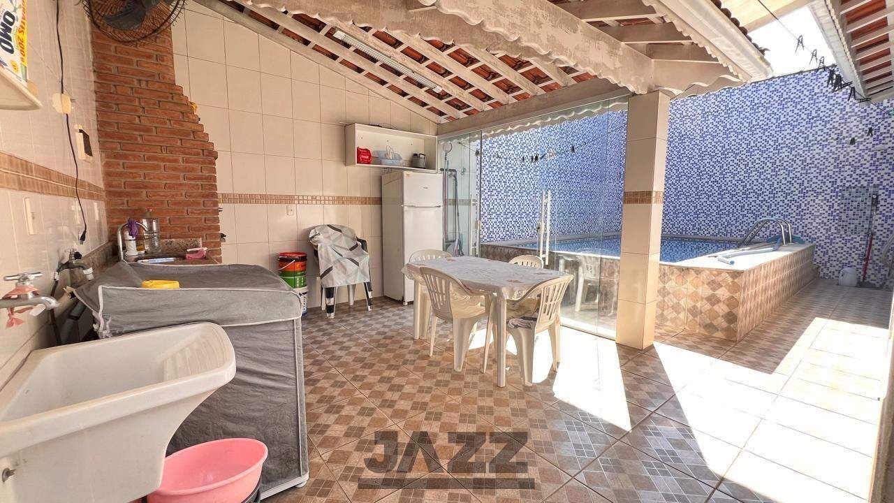 Casa à venda com 3 quartos, 130m² - Foto 14