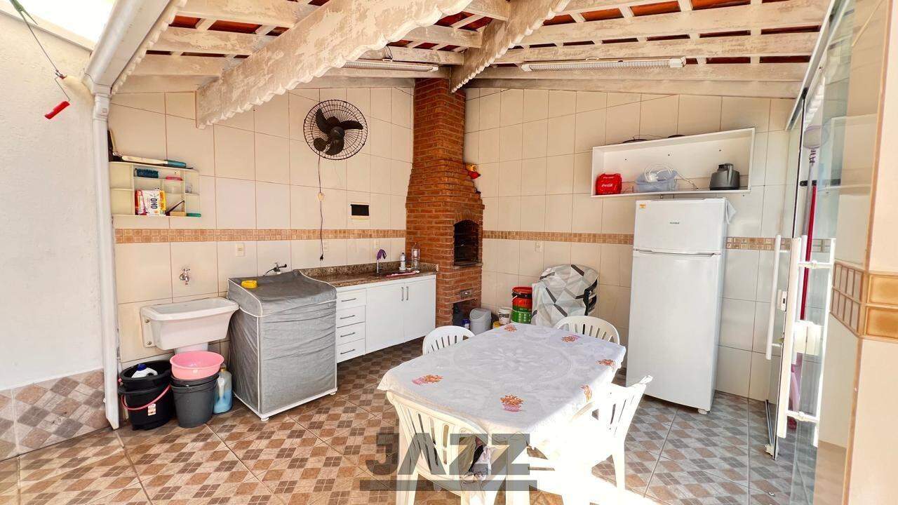 Casa à venda com 3 quartos, 130m² - Foto 13