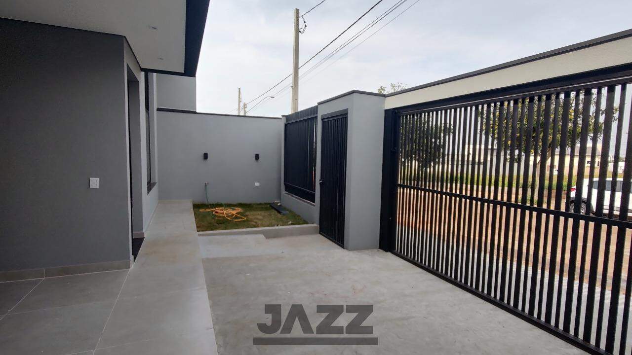 Casa à venda com 3 quartos, 157m² - Foto 2