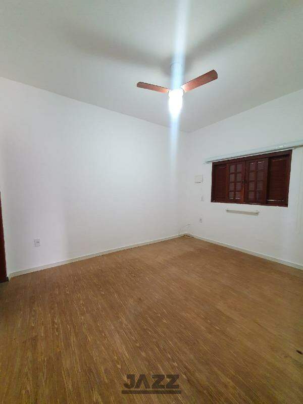 Casa para alugar com 4 quartos, 200m² - Foto 20