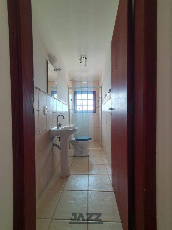 Casa para alugar com 4 quartos, 200m² - Foto 32