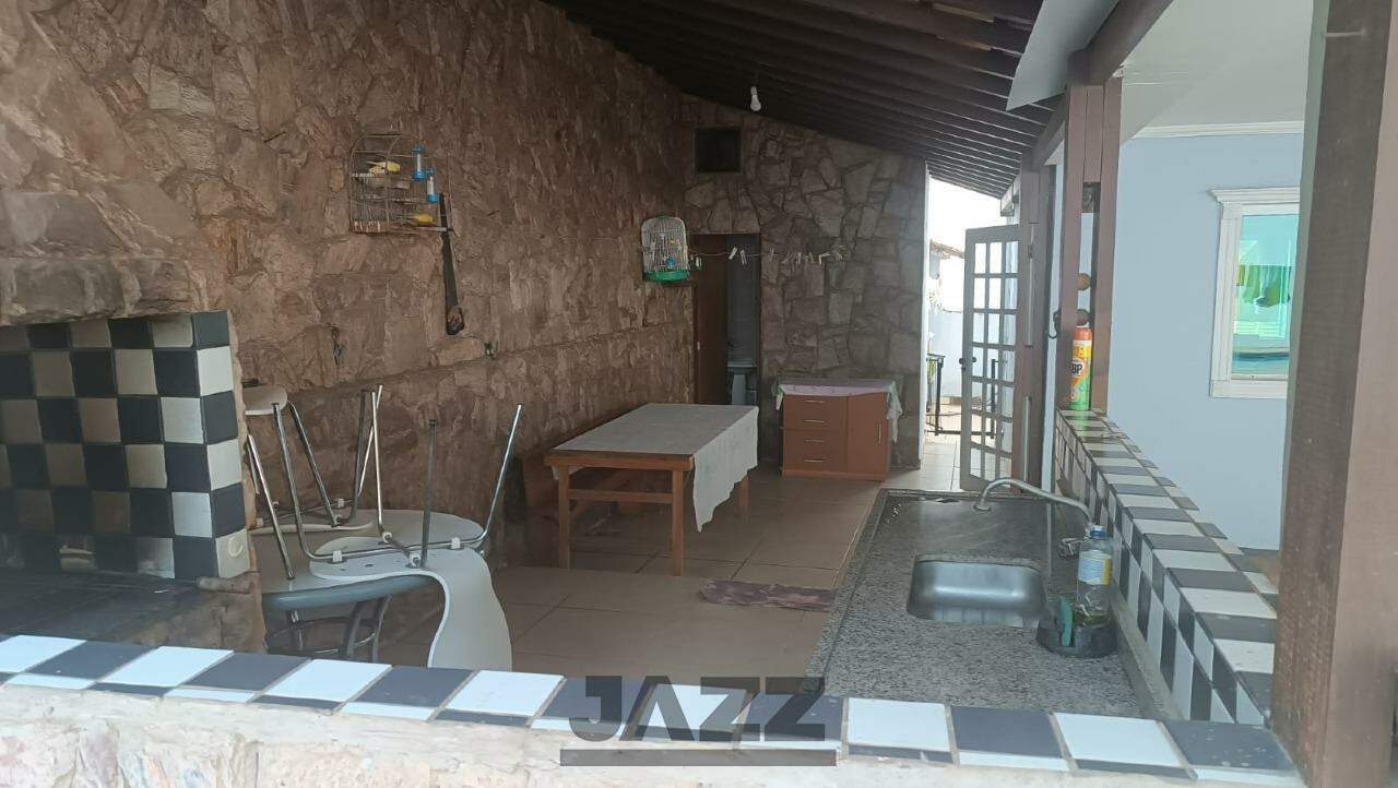 Casa de Condomínio à venda com 5 quartos, 250m² - Foto 4