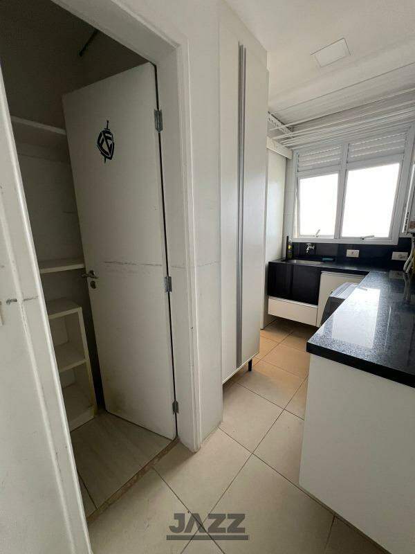 Apartamento à venda com 4 quartos, 173m² - Foto 2