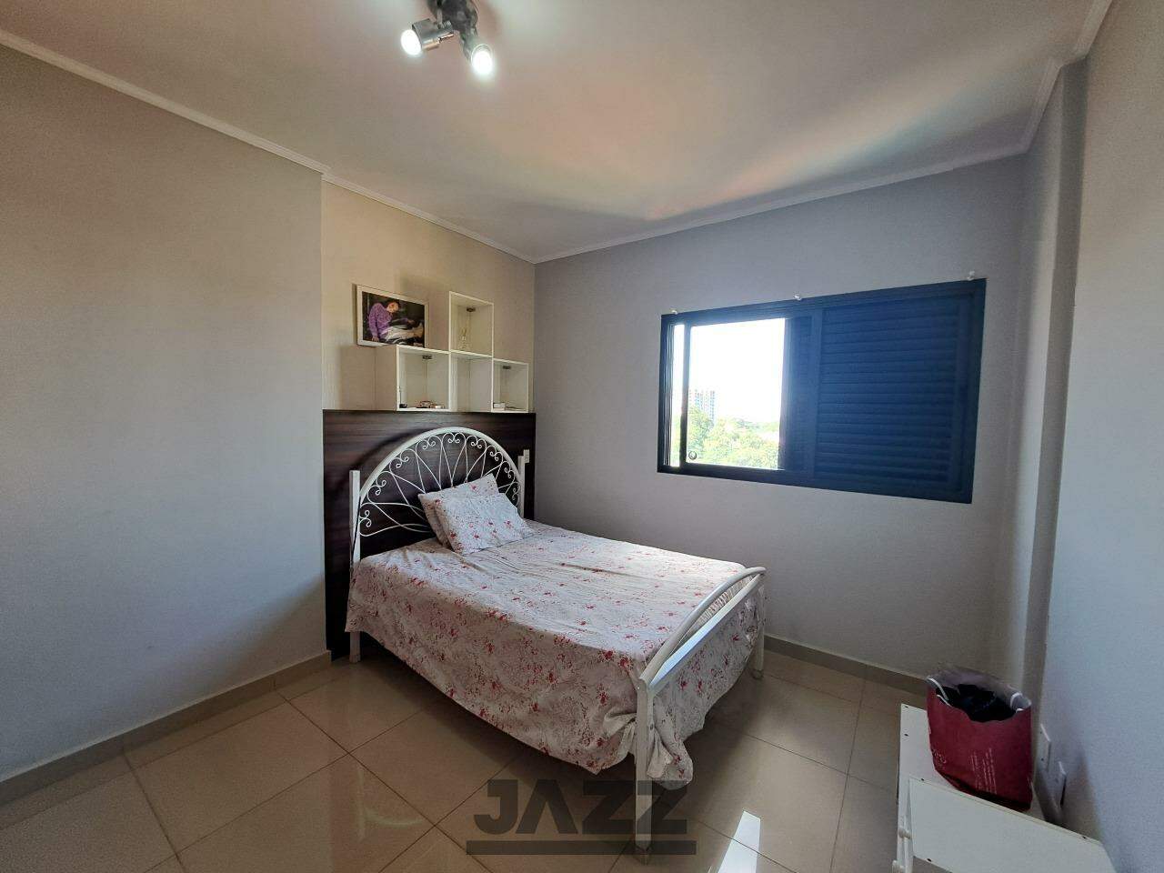 Apartamento para alugar com 3 quartos, 160m² - Foto 18