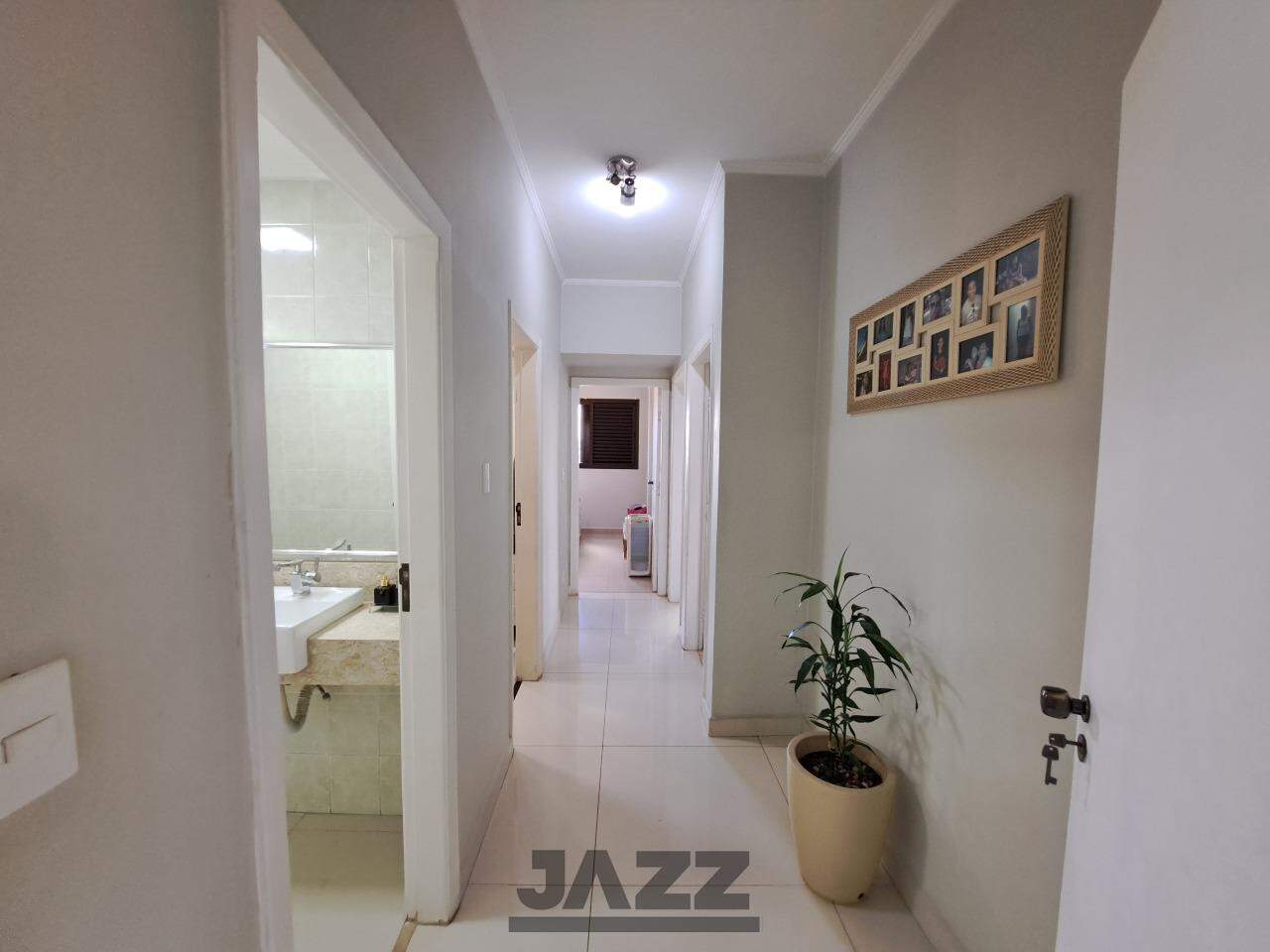 Apartamento para alugar com 3 quartos, 160m² - Foto 12