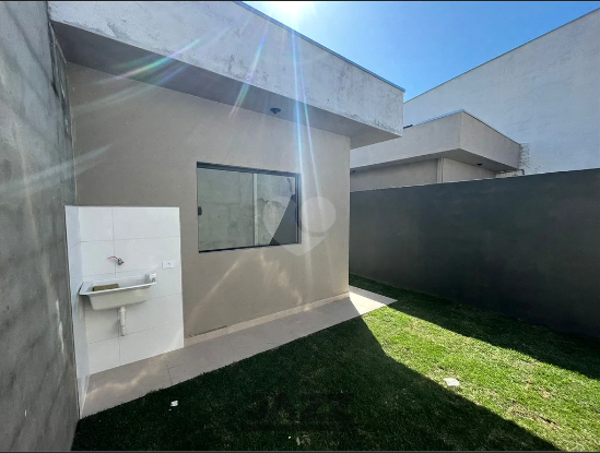 Casa à venda com 2 quartos, 80m² - Foto 4