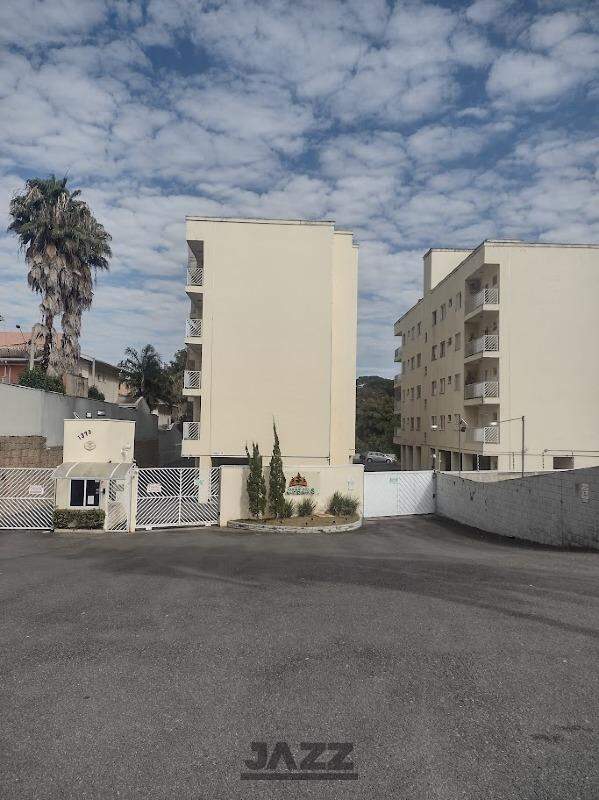 Apartamento à venda com 2 quartos, 63m² - Foto 11