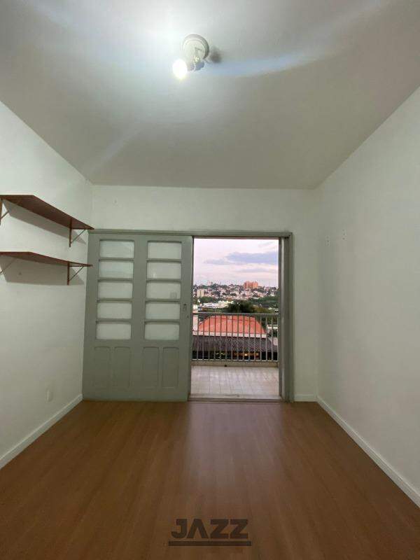 Apartamento à venda com 3 quartos, 107m² - Foto 9