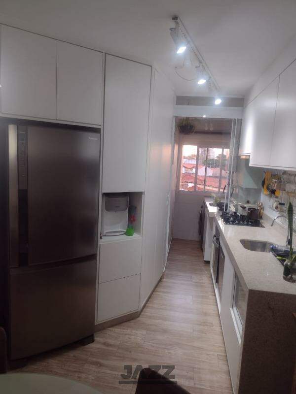 Apartamento à venda com 2 quartos, 62m² - Foto 4