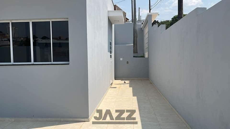 Casa à venda com 3 quartos, 63m² - Foto 4