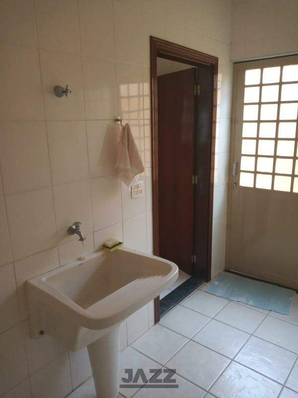 Casa de Condomínio para alugar com 4 quartos, 291m² - Foto 29