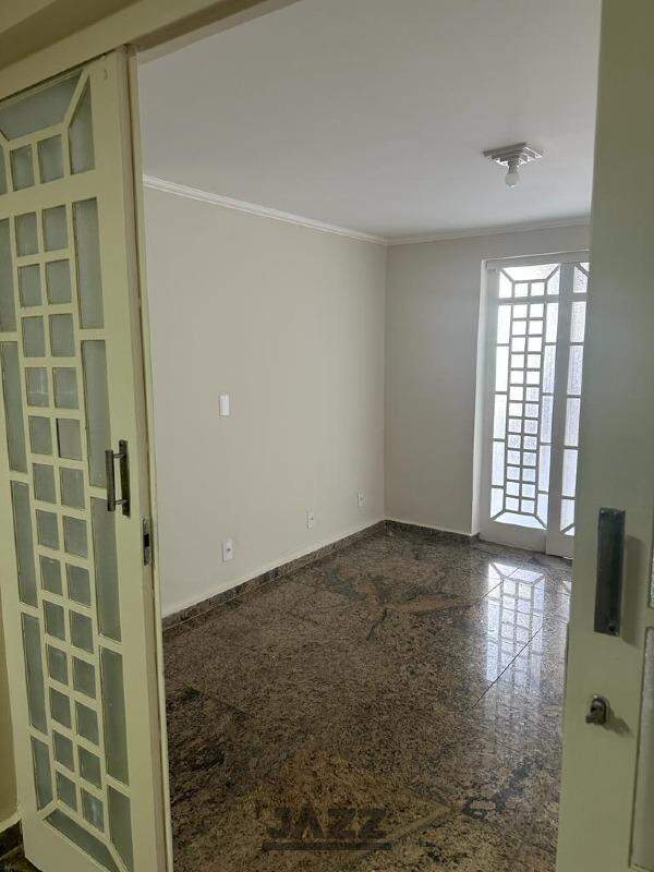 Casa à venda com 3 quartos, 300m² - Foto 23