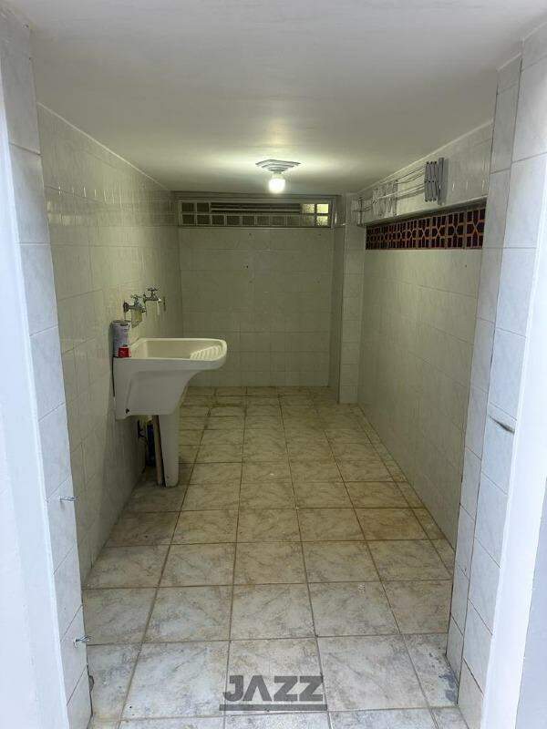 Casa à venda com 3 quartos, 300m² - Foto 27