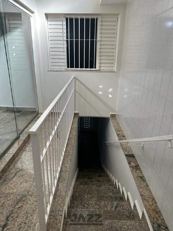 Casa à venda com 3 quartos, 300m² - Foto 30