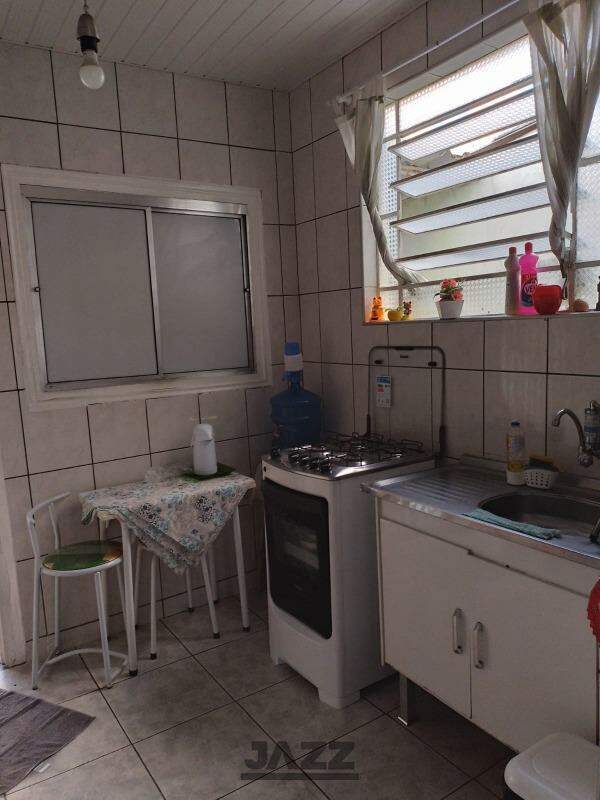 Casa à venda com 2 quartos, 61m² - Foto 8