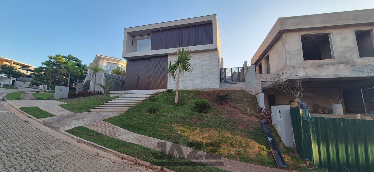 Casa de Condomínio à venda com 4 quartos, 560m² - Foto 1