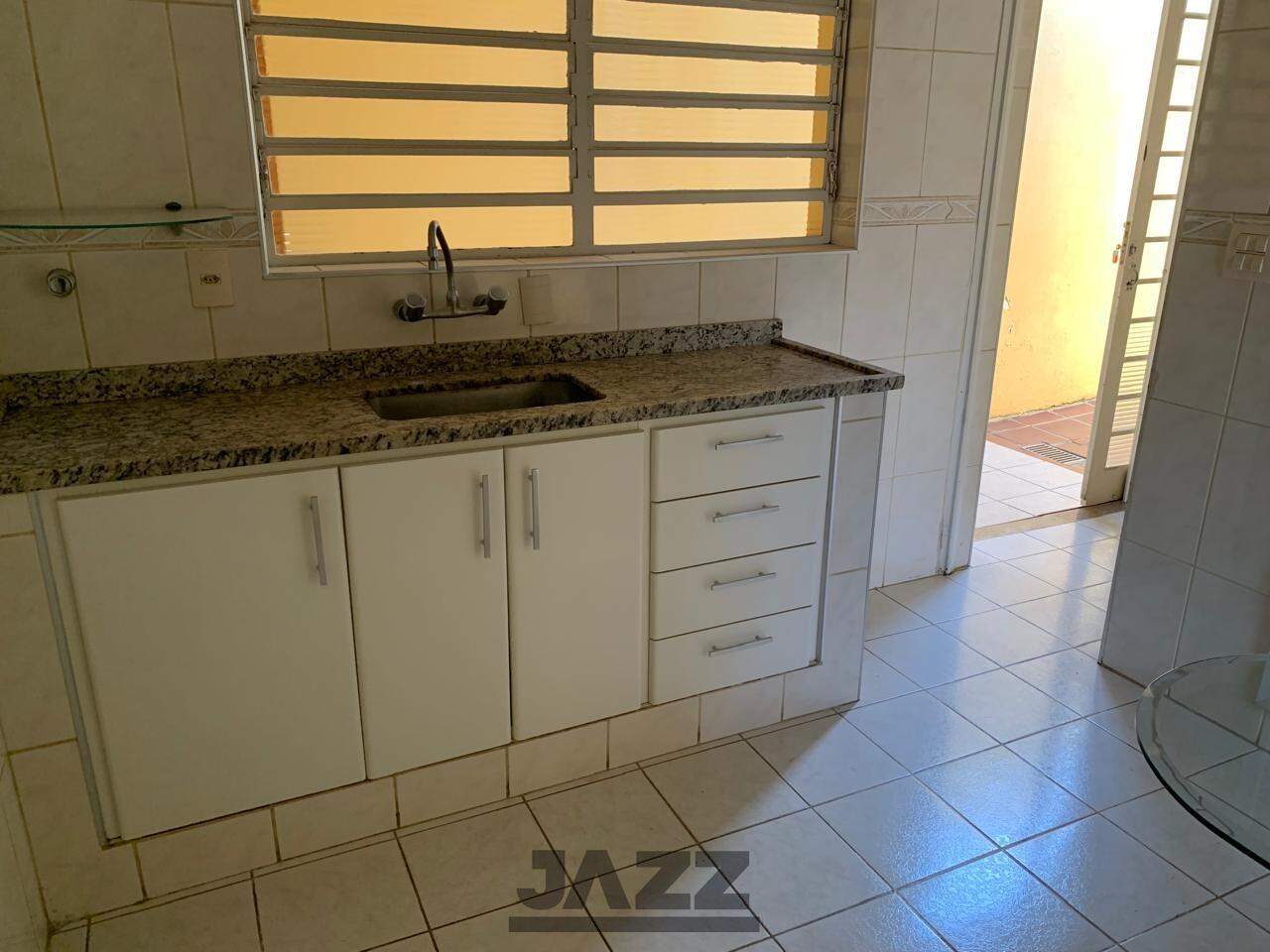 Casa à venda com 3 quartos, 194m² - Foto 11