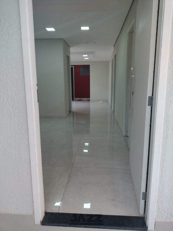 Casa à venda com 3 quartos, 160m² - Foto 4