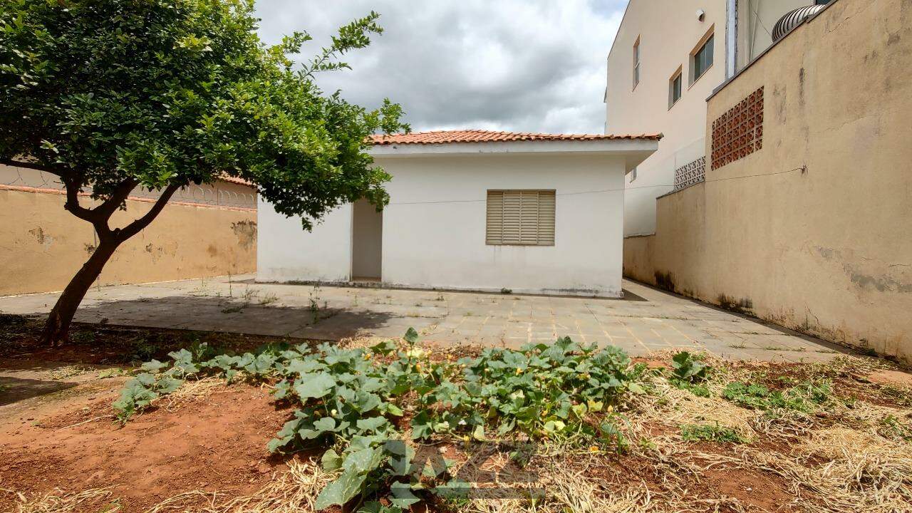 Casa à venda com 2 quartos, 95m² - Foto 13