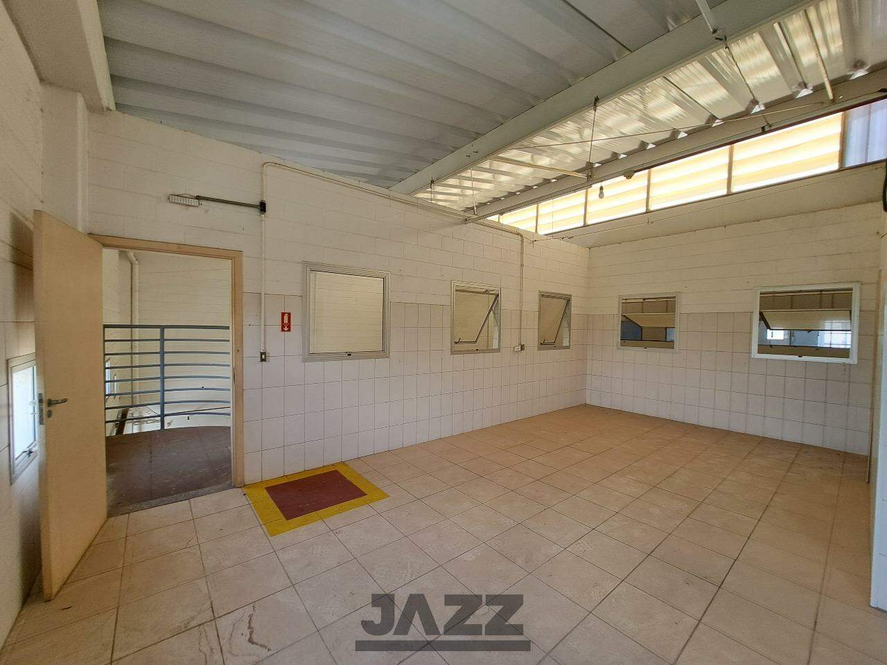 Depósito-Galpão-Armazém para alugar, 1500m² - Foto 14