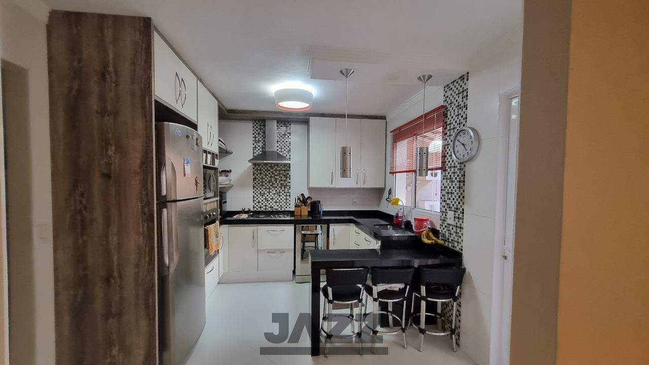 Casa de Condomínio à venda com 4 quartos, 230m² - Foto 8