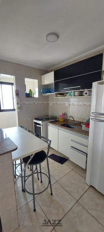 Apartamento à venda com 2 quartos, 71m² - Foto 13