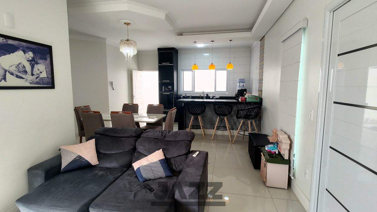 Casa à venda com 3 quartos, 200m² - Foto 4