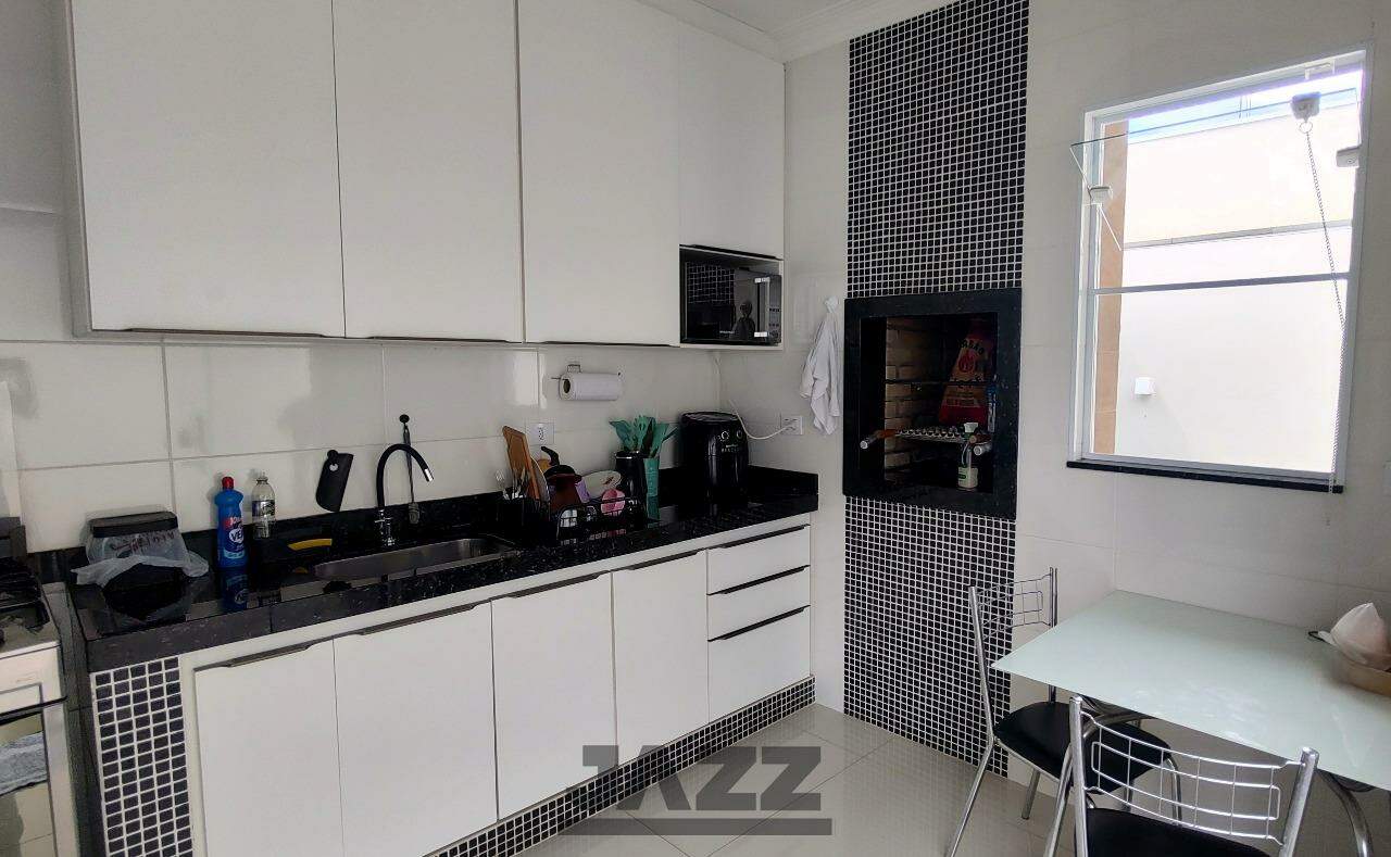 Casa à venda com 3 quartos, 200m² - Foto 28