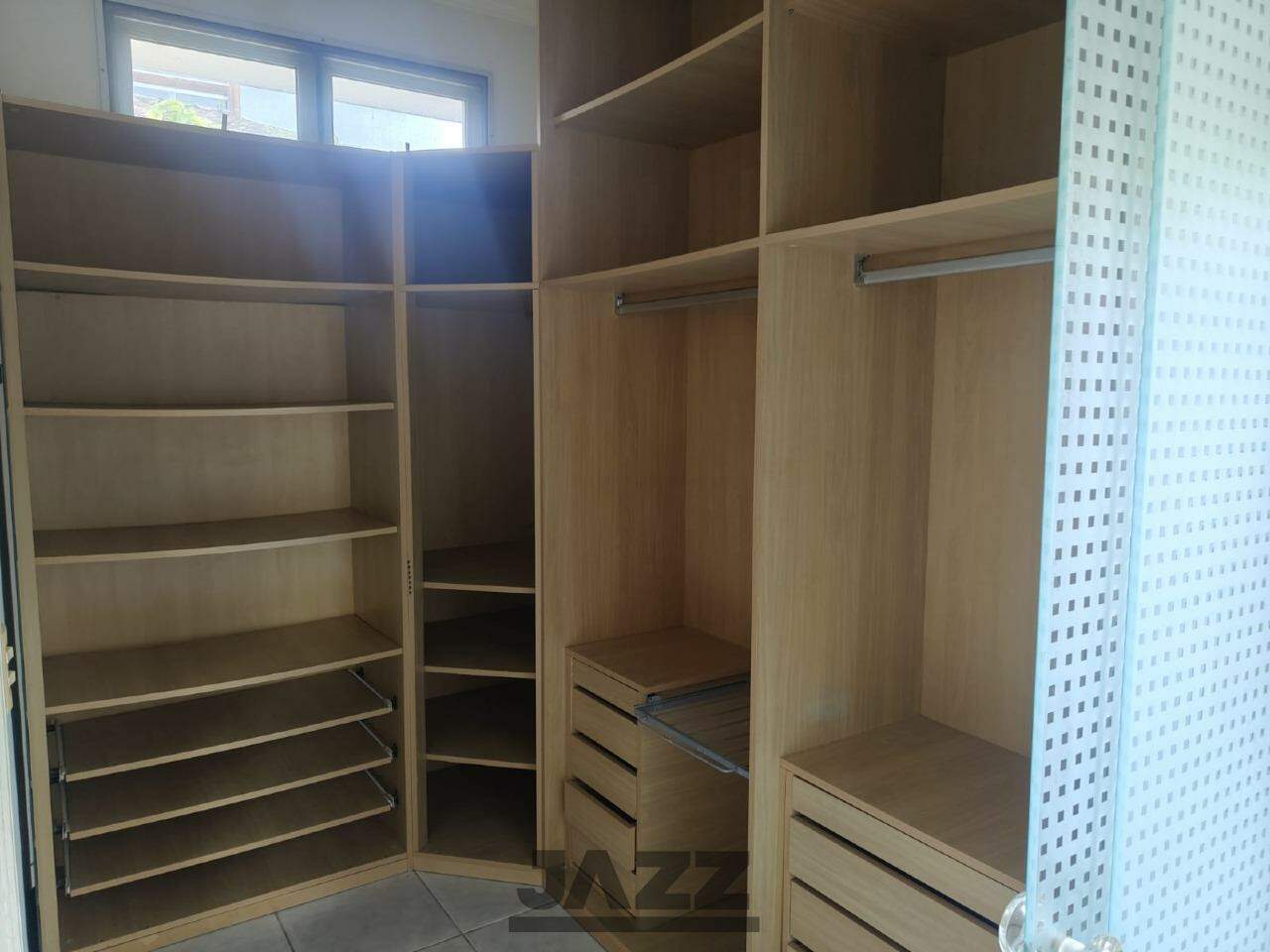 Casa à venda com 4 quartos, 303m² - Foto 13