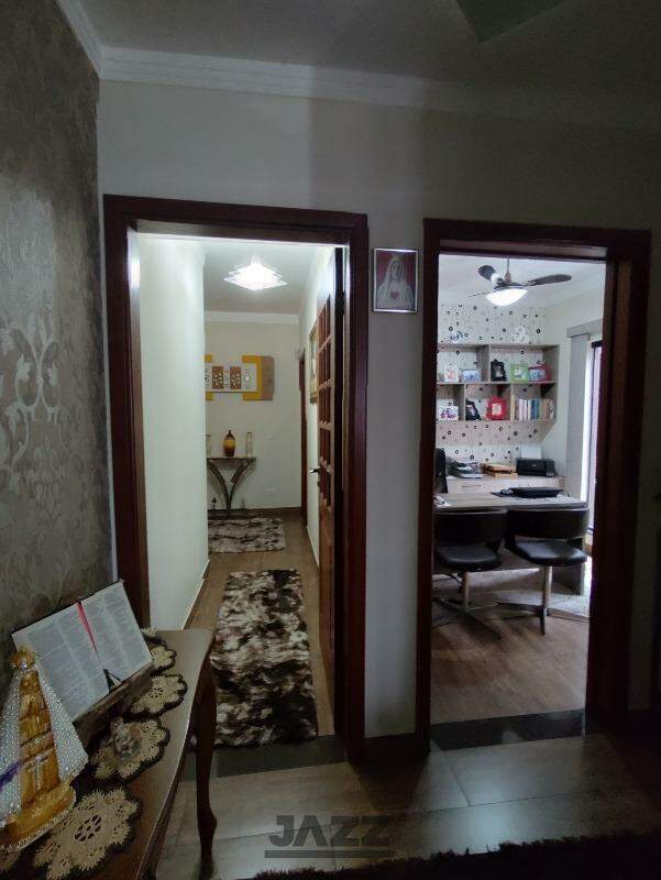 Casa à venda com 3 quartos, 196m² - Foto 9