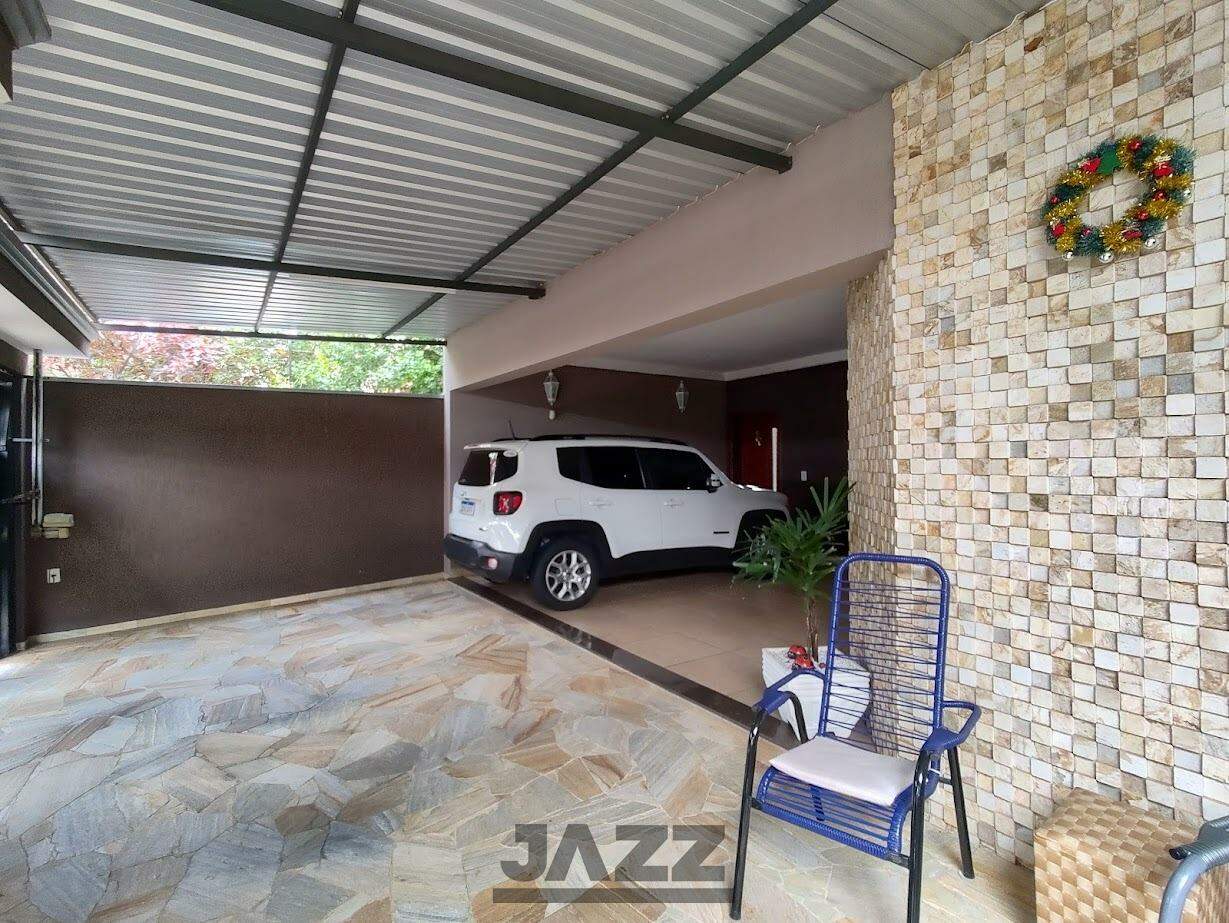 Casa à venda com 3 quartos, 196m² - Foto 3