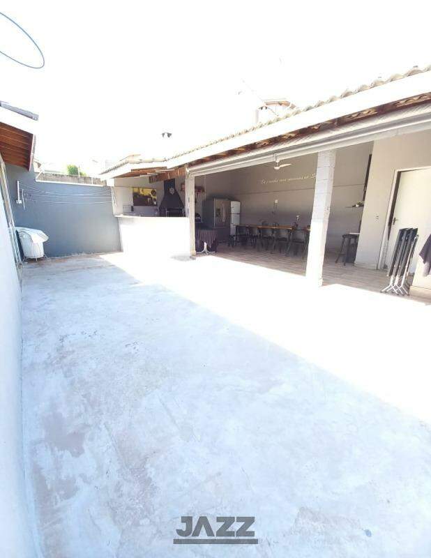 Casa à venda com 3 quartos, 140m² - Foto 10