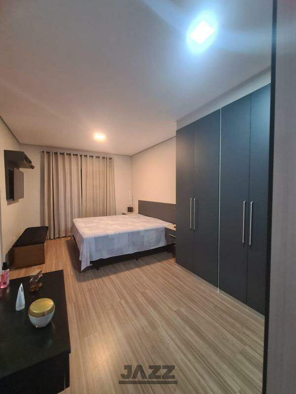 Casa de Condomínio à venda com 3 quartos, 225m² - Foto 17