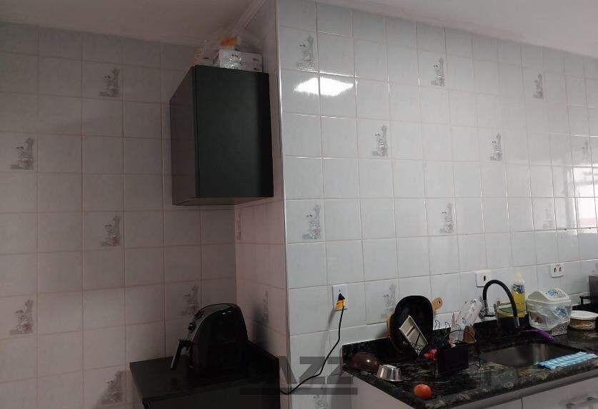 Apartamento à venda com 2 quartos, 75m² - Foto 11