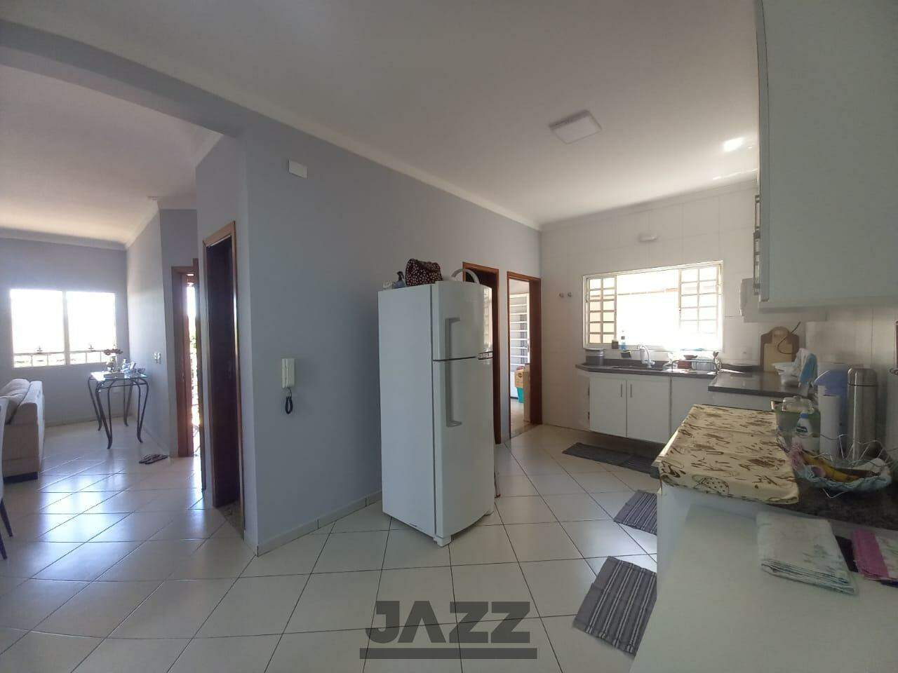 Casa à venda com 3 quartos, 140m² - Foto 4