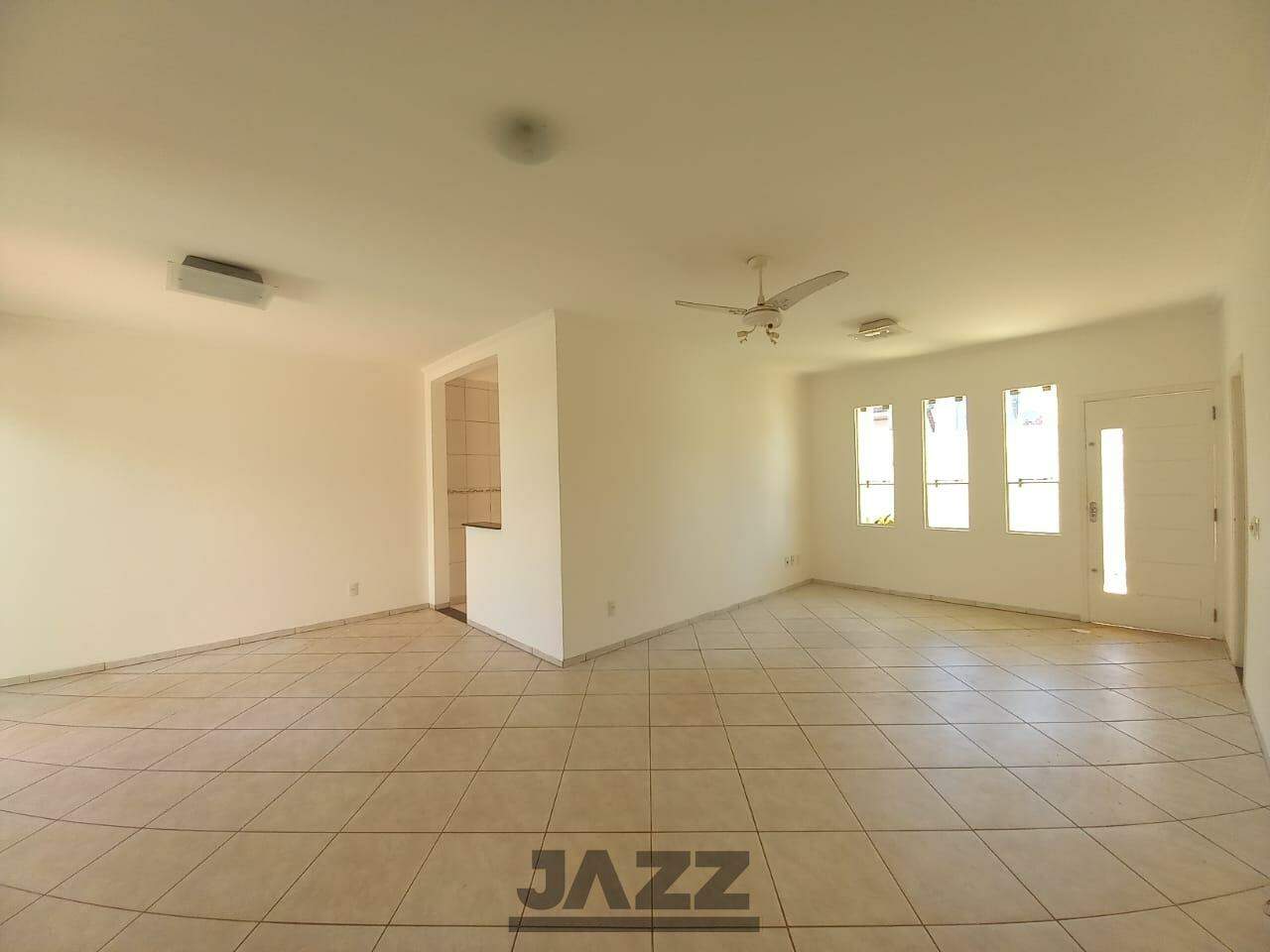 Casa à venda com 3 quartos, 130m² - Foto 2