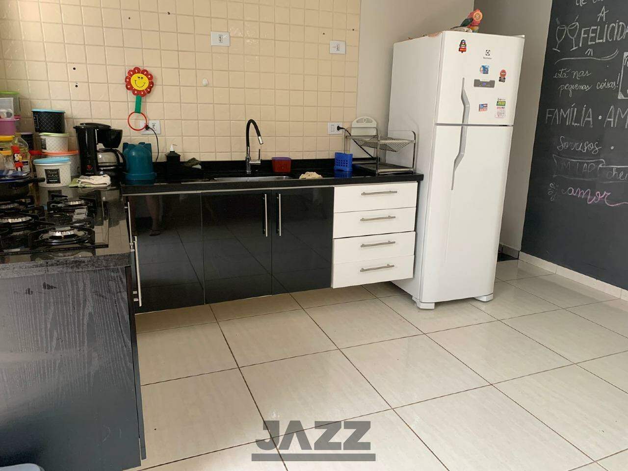 Casa à venda com 6 quartos, 230m² - Foto 7