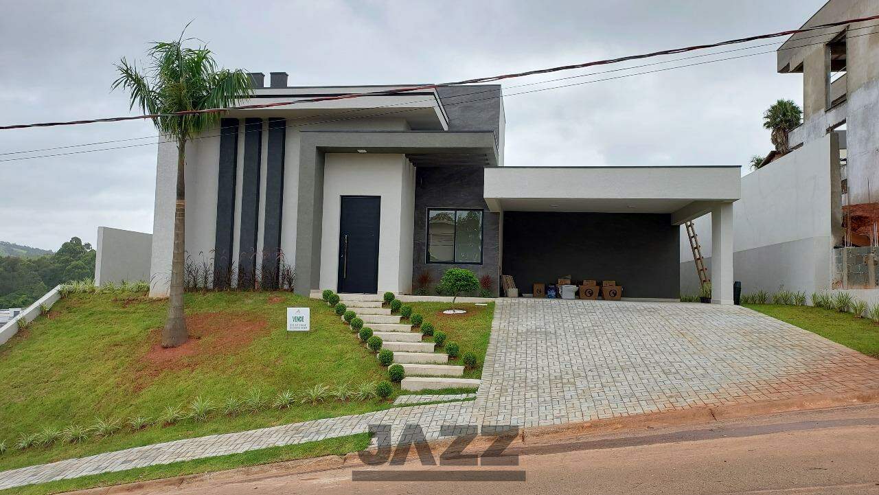 Casa de Condomínio à venda com 3 quartos, 240m² - Foto 1