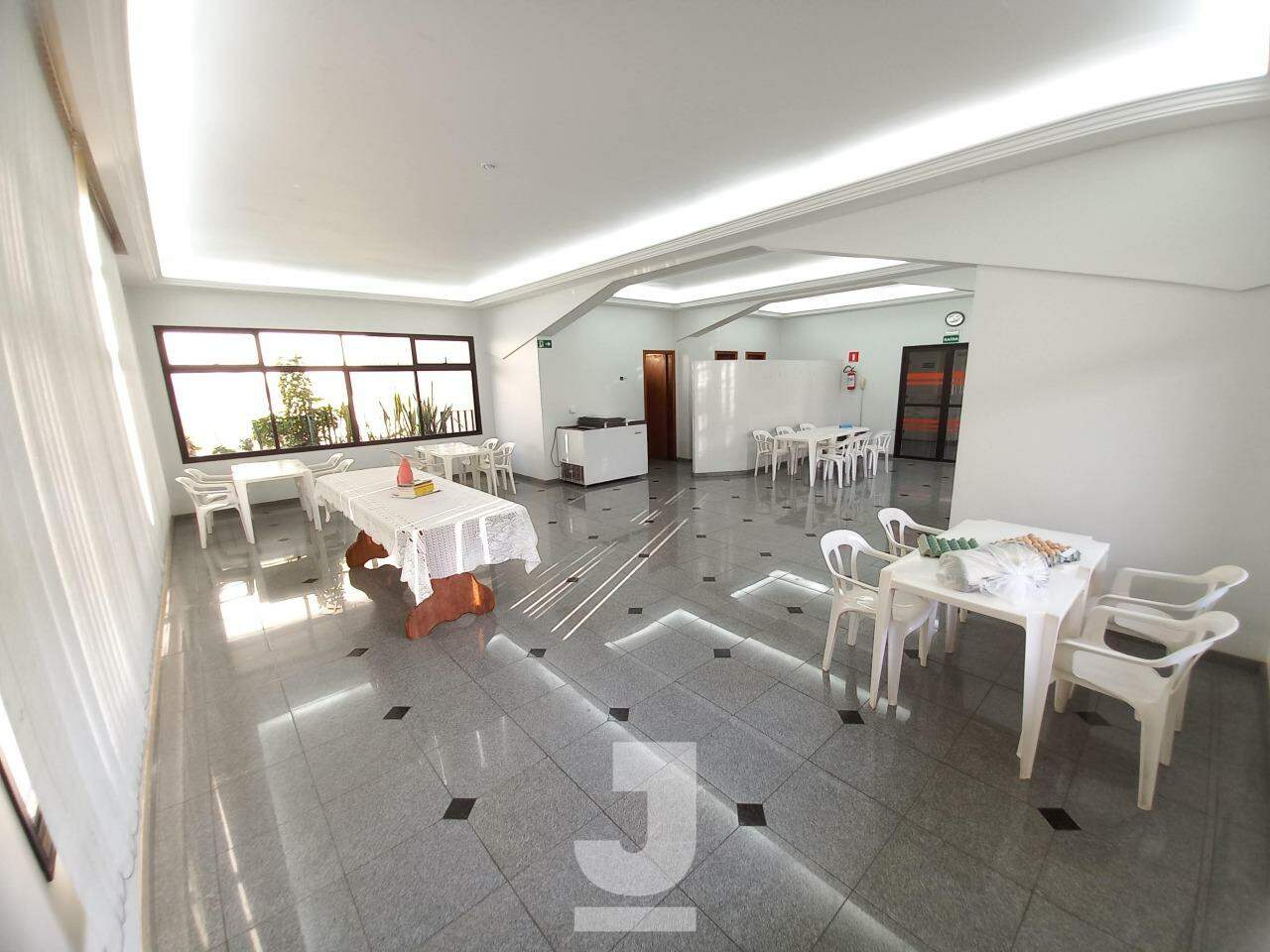 Apartamento para alugar com 2 quartos, 93m² - Foto 34