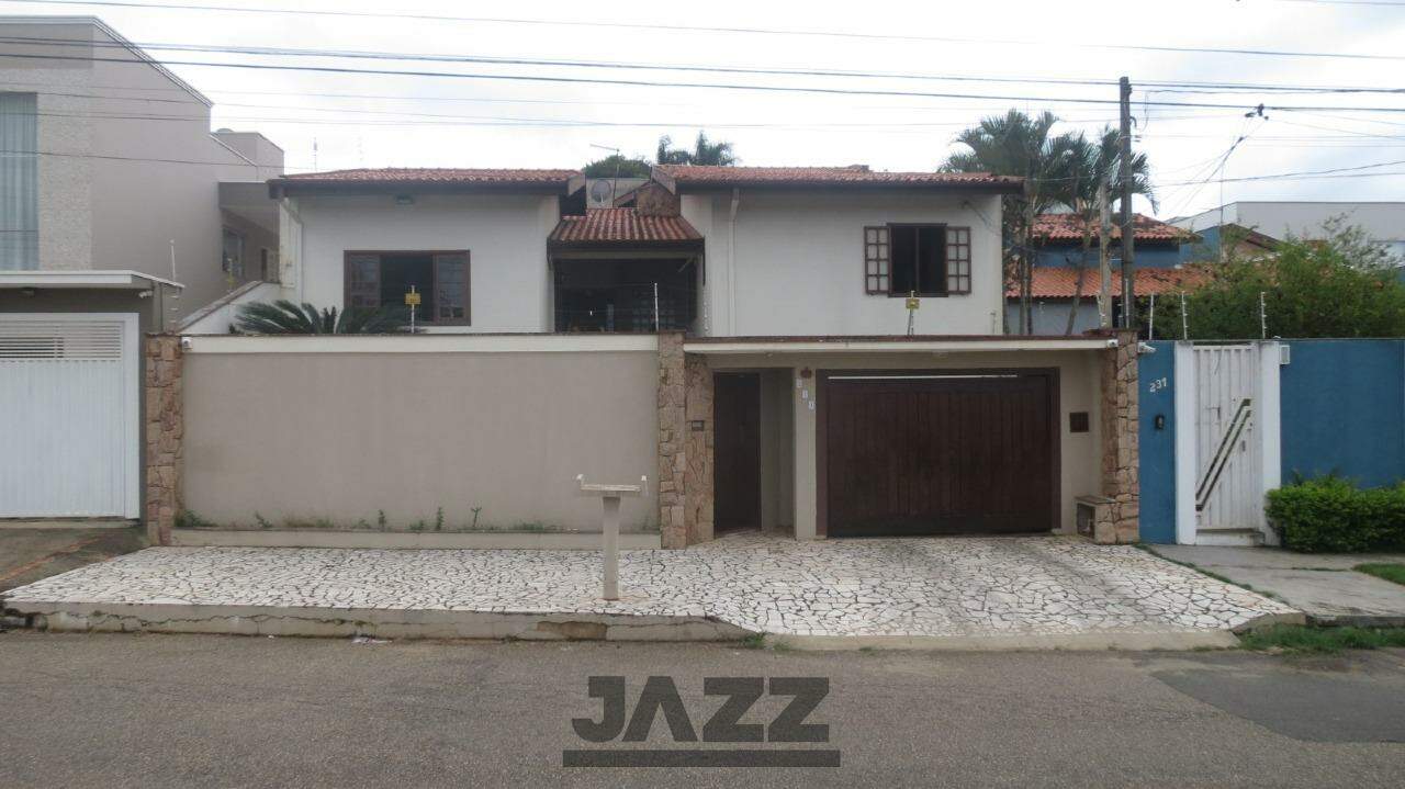 Casa à venda com 2 quartos, 235m² - Foto 1