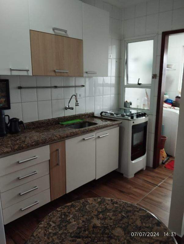 Apartamento à venda com 1 quarto, 1m² - Foto 3