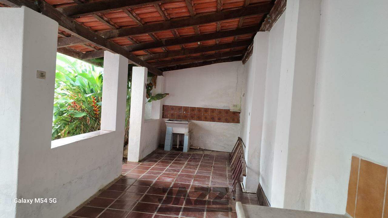 Casa à venda com 3 quartos, 250m² - Foto 27