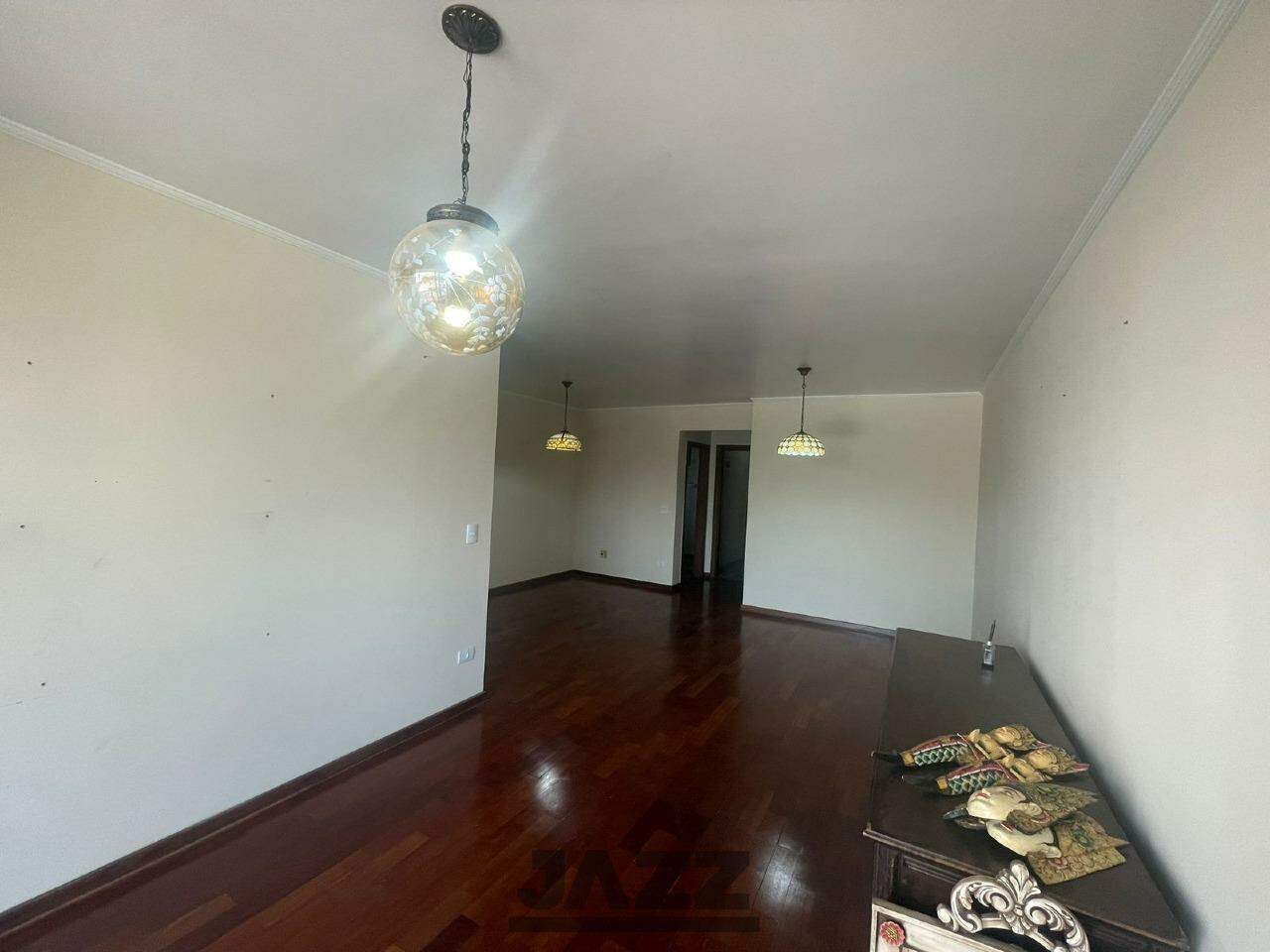 Apartamento à venda com 3 quartos, 104m² - Foto 2