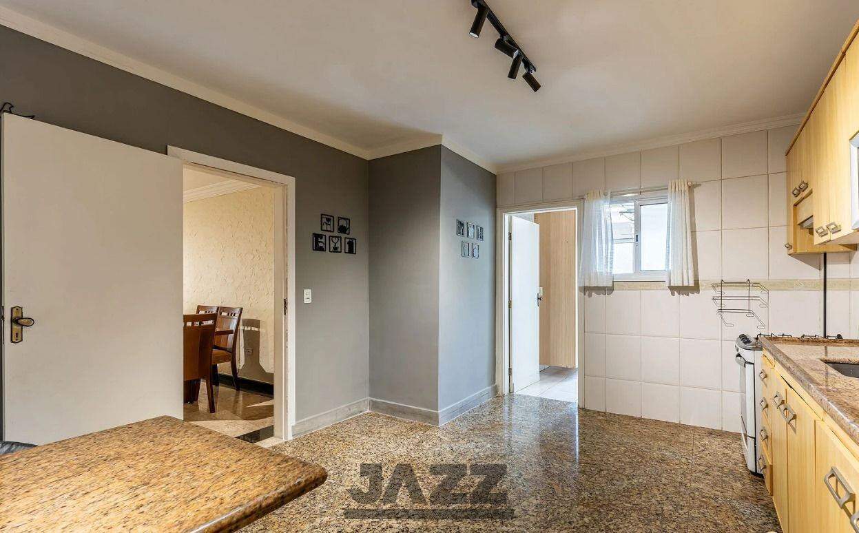 Apartamento à venda com 3 quartos, 137m² - Foto 5