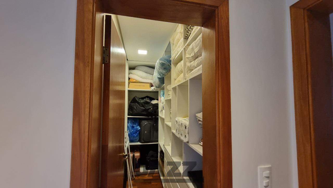 Casa de Condomínio à venda com 4 quartos, 330m² - Foto 30