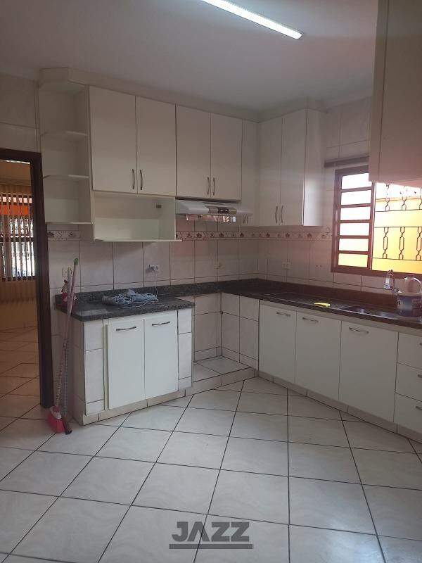 Casa à venda com 3 quartos, 150m² - Foto 2