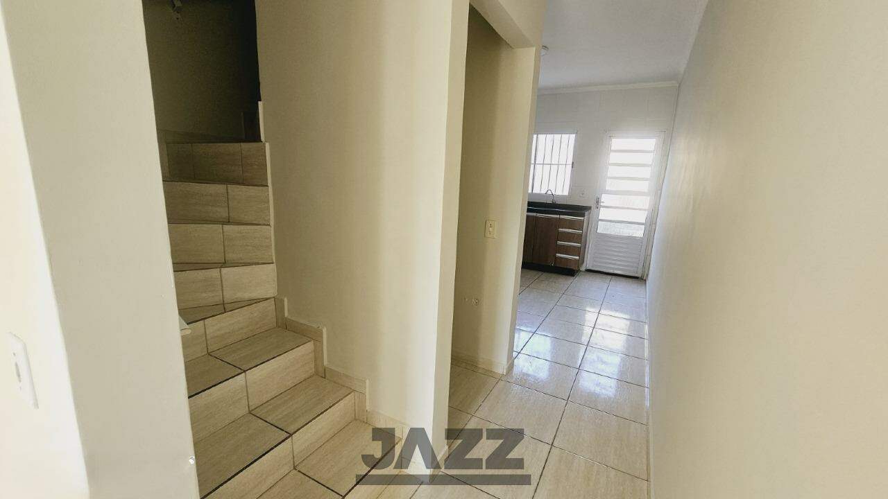 Casa à venda com 2 quartos, 53m² - Foto 3