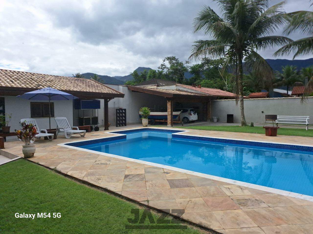 Casa de Condomínio à venda com 3 quartos, 321m² - Foto 2