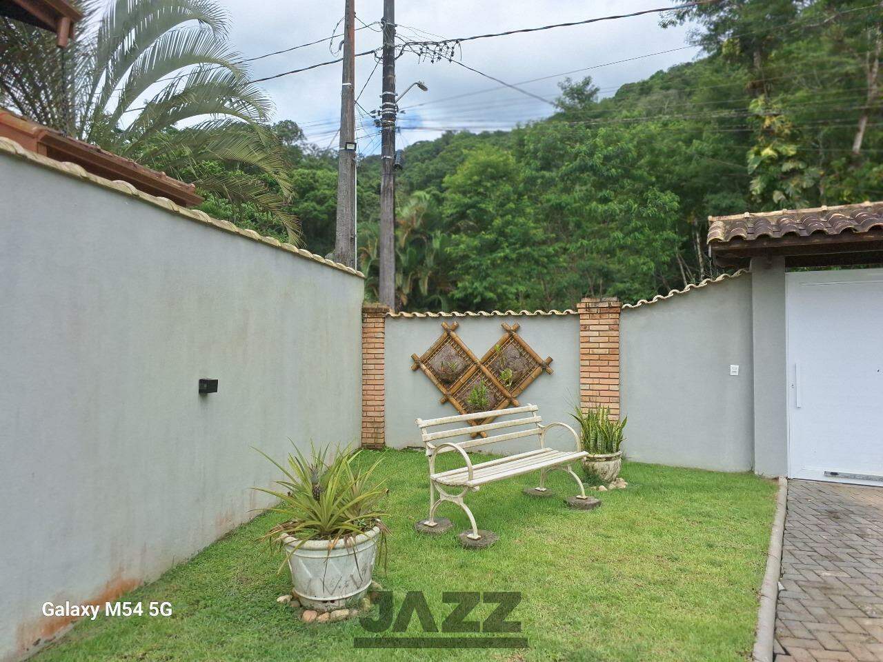 Casa de Condomínio à venda com 3 quartos, 321m² - Foto 4