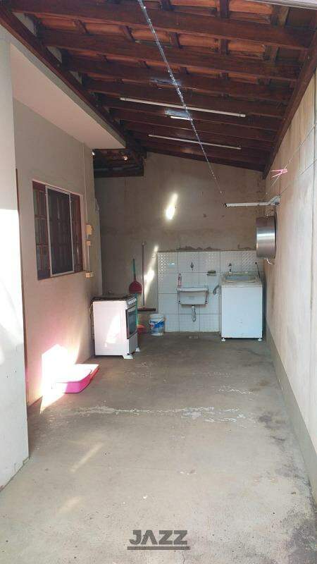 Casa à venda com 3 quartos, 200m² - Foto 19